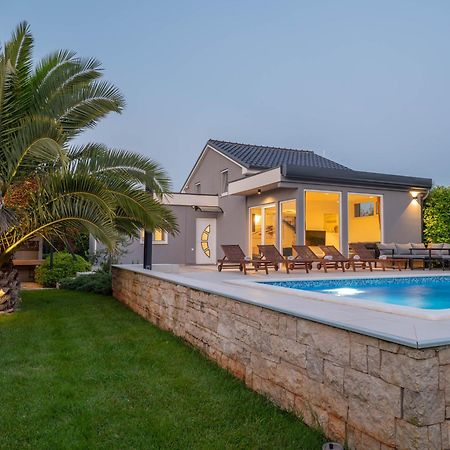 Villa Vinky Pula Luaran gambar
