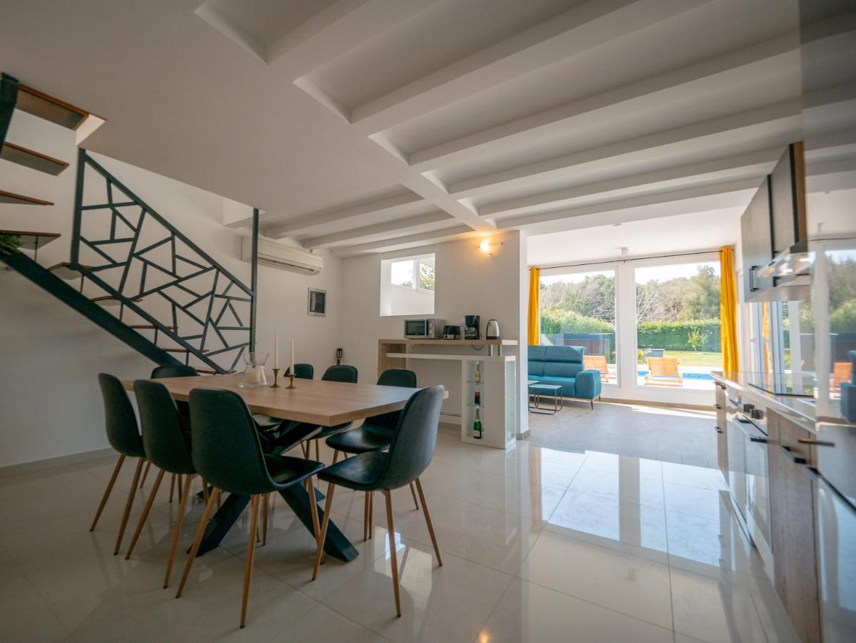 Villa Vinky Pula Luaran gambar